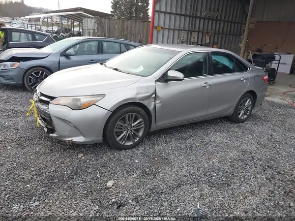4T1BF1FK4HU342573 2017 TOYOTA CAMRY - Image 2