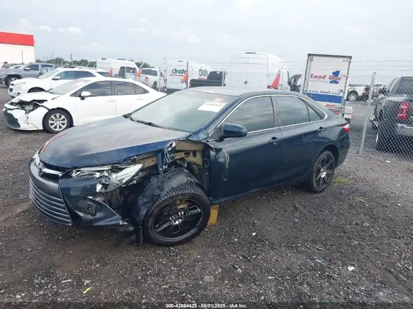 4T1BF1FK4HU343092 2017 TOYOTA CAMRY - Image 2