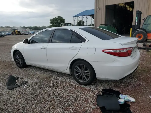 4T1BF1FK4HU343142 2017 TOYOTA CAMRY - Image 2