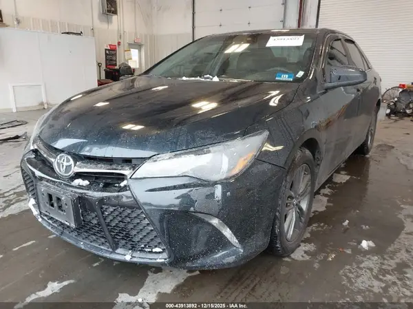 4T1BF1FK4HU343478 2017 TOYOTA CAMRY - Image 2