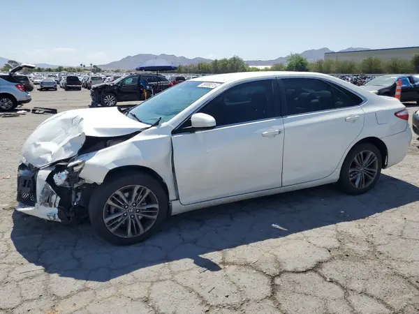 4T1BF1FK4HU347613 2017 TOYOTA CAMRY - Image 1