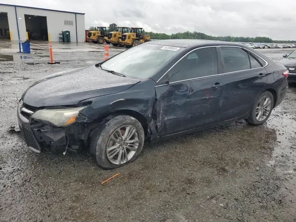 4T1BF1FK4HU350186 2017 TOYOTA CAMRY - Image 1
