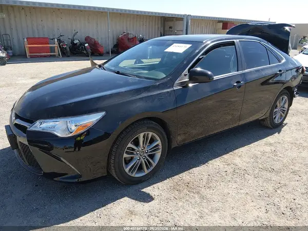 4T1BF1FK4HU351077 2017 TOYOTA CAMRY - Image 2