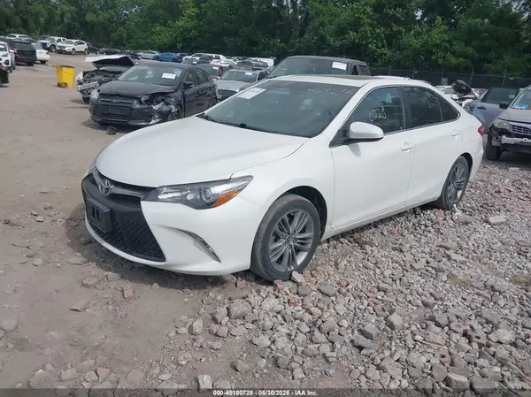 4T1BF1FK4HU353007 2017 TOYOTA CAMRY - Image 2