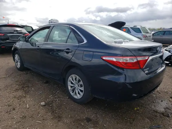 4T1BF1FK4HU353024 2017 TOYOTA CAMRY - Image 2
