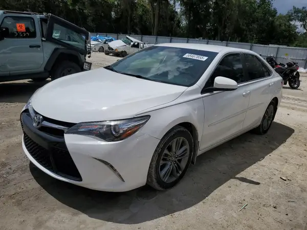 4T1BF1FK4HU354061 2017 TOYOTA CAMRY - Image 1