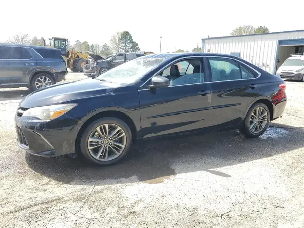 4T1BF1FK4HU354769 2017 TOYOTA CAMRY - Image 1