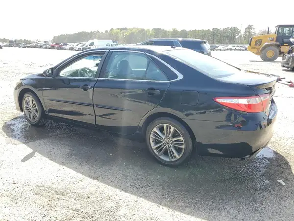 4T1BF1FK4HU354769 2017 TOYOTA CAMRY - Image 2