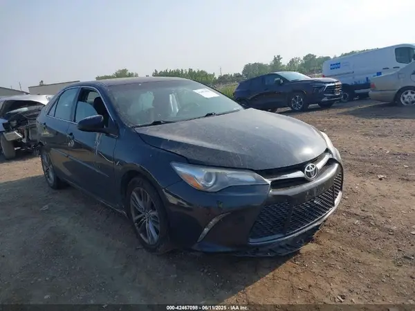 4T1BF1FK4HU355839 2017 TOYOTA CAMRY - Image 1