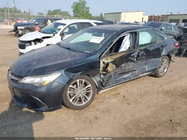 4T1BF1FK4HU355839 2017 TOYOTA CAMRY - Image 2