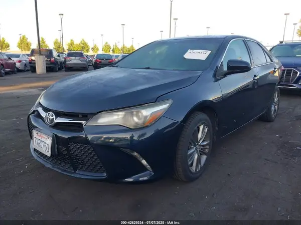 4T1BF1FK4HU357753 2017 TOYOTA CAMRY - Image 2