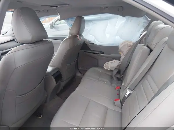 4T1BF1FK4HU359762 2017 TOYOTA CAMRY - Image 8