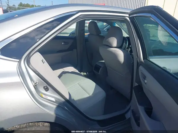 4T1BF1FK4HU361334 2017 TOYOTA CAMRY - Image 8