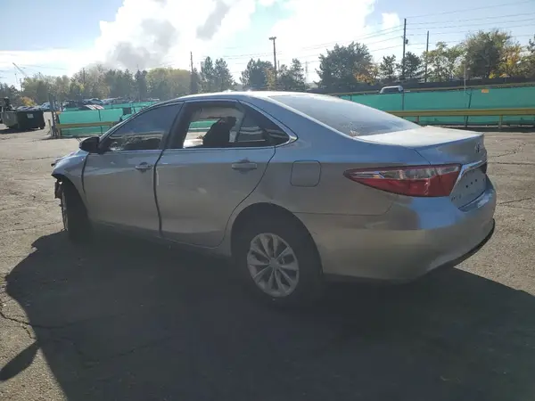 4T1BF1FK4HU363536 2017 TOYOTA CAMRY - Image 2