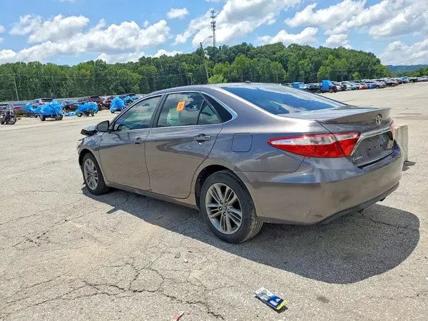 4T1BF1FK4HU363813 2017 TOYOTA CAMRY - Image 2