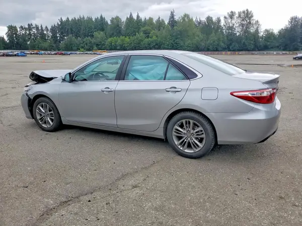 4T1BF1FK4HU365013 2017 TOYOTA CAMRY - Image 2
