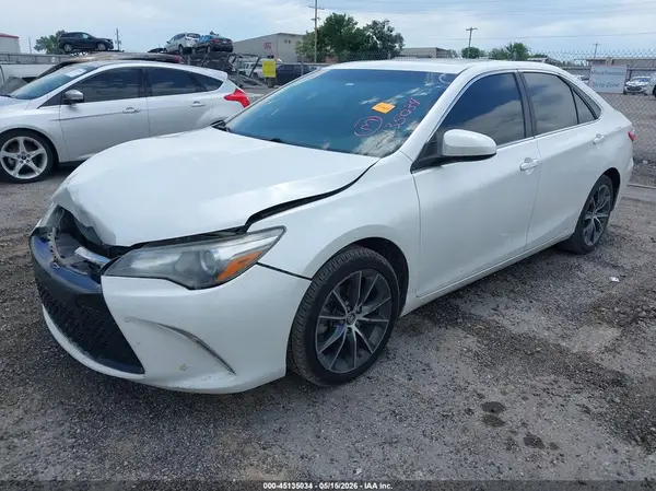 4T1BF1FK4HU365870 2017 TOYOTA CAMRY - Image 2