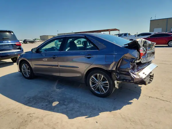 4T1BF1FK4HU367473 2017 TOYOTA CAMRY - Image 2