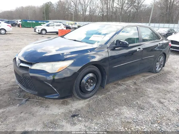 4T1BF1FK4HU369174 2017 TOYOTA CAMRY - Image 2