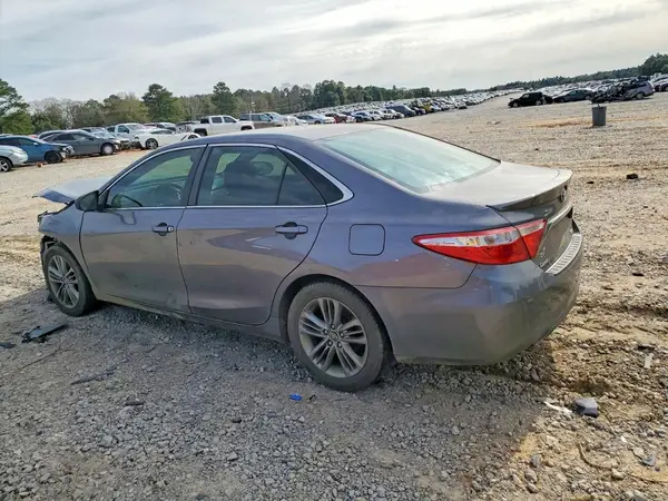 4T1BF1FK4HU369238 2017 TOYOTA CAMRY - Image 2