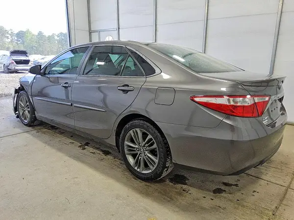 4T1BF1FK4HU369370 2017 TOYOTA CAMRY - Image 2