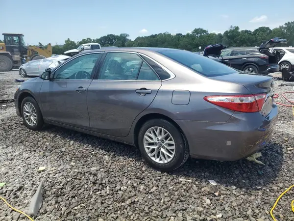 4T1BF1FK4HU369918 2017 TOYOTA CAMRY - Image 2