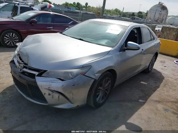 4T1BF1FK4HU370356 2017 TOYOTA CAMRY - Image 2