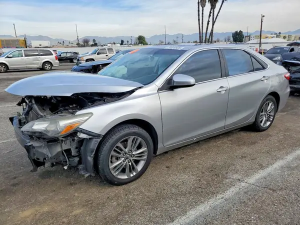 4T1BF1FK4HU370423 2017 TOYOTA CAMRY - Image 1