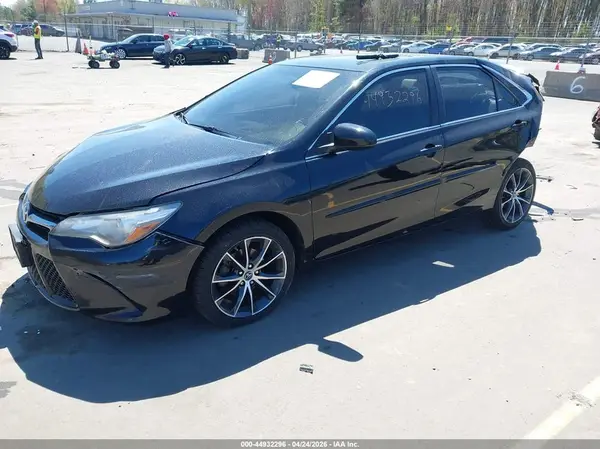 4T1BF1FK4HU370681 2017 TOYOTA CAMRY - Image 2