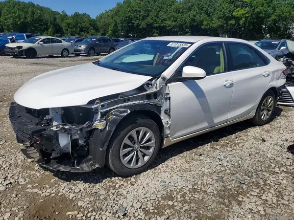 4T1BF1FK4HU370728 2017 TOYOTA CAMRY - Image 1