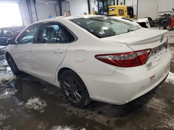 4T1BF1FK4HU371295 2017 TOYOTA CAMRY - Image 2