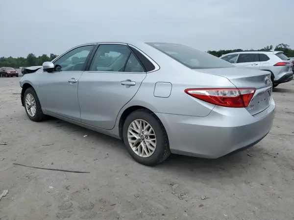 4T1BF1FK4HU372270 2017 TOYOTA CAMRY - Image 2