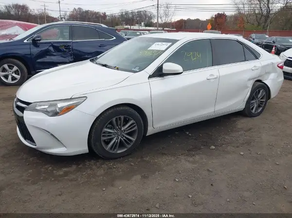4T1BF1FK4HU376061 2017 TOYOTA CAMRY - Image 2