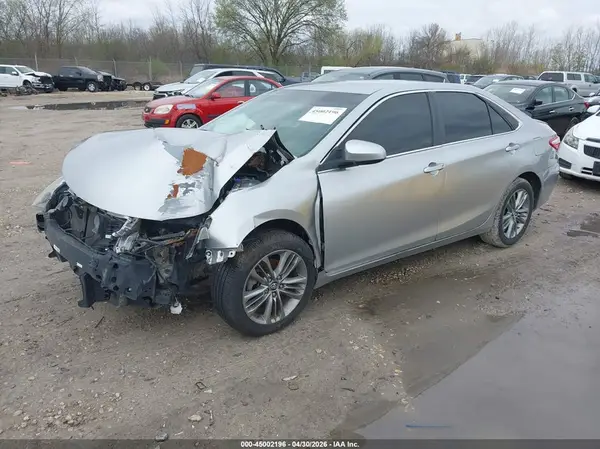 4T1BF1FK4HU377906 2017 TOYOTA CAMRY - Image 2
