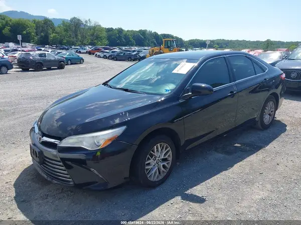 4T1BF1FK4HU378098 2017 TOYOTA CAMRY - Image 2