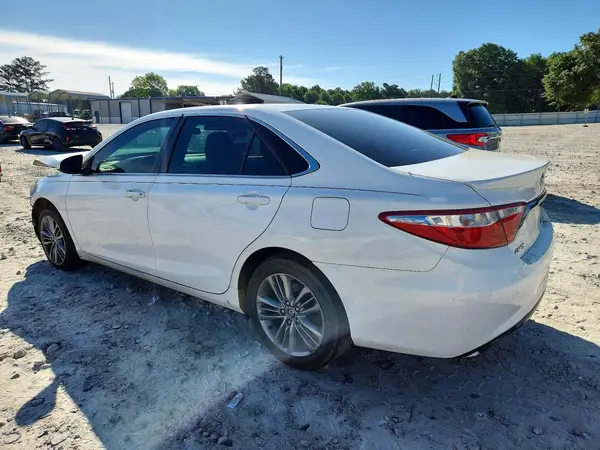 4T1BF1FK4HU378666 2017 TOYOTA CAMRY - Image 2
