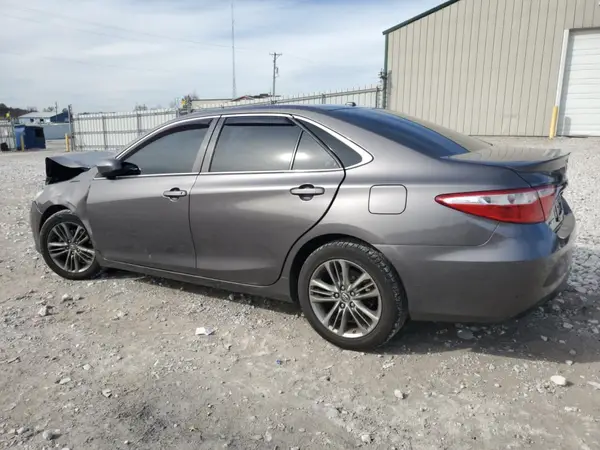 4T1BF1FK4HU380711 2017 TOYOTA CAMRY - Image 2