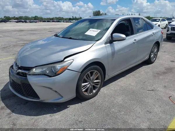 4T1BF1FK4HU385455 2017 TOYOTA CAMRY - Image 2