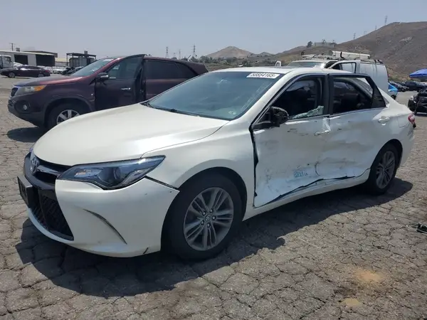 4T1BF1FK4HU388551 2017 TOYOTA CAMRY - Image 1