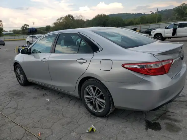 4T1BF1FK4HU390235 2017 TOYOTA CAMRY - Image 2