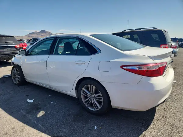 4T1BF1FK4HU391840 2017 TOYOTA CAMRY - Image 2