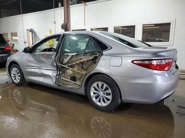 4T1BF1FK4HU392454 2017 TOYOTA CAMRY - Image 2