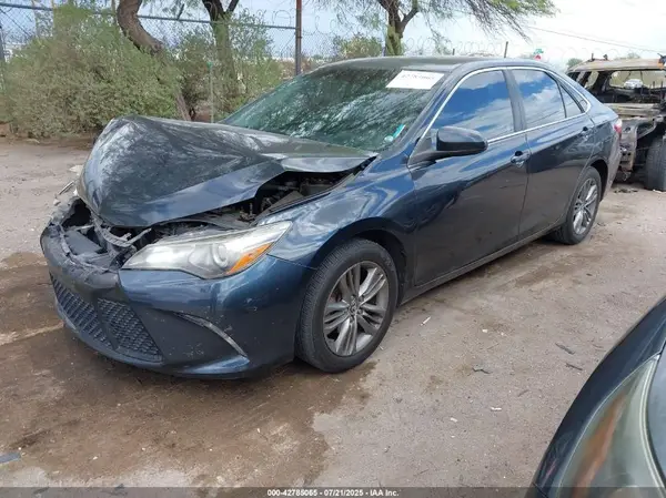 4T1BF1FK4HU393054 2017 TOYOTA CAMRY - Image 2