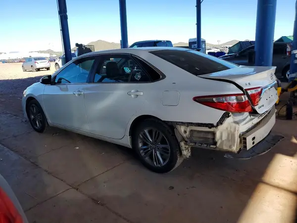 4T1BF1FK4HU395385 2017 TOYOTA CAMRY - Image 2