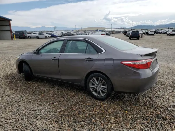 4T1BF1FK4HU398058 2017 TOYOTA CAMRY - Image 2