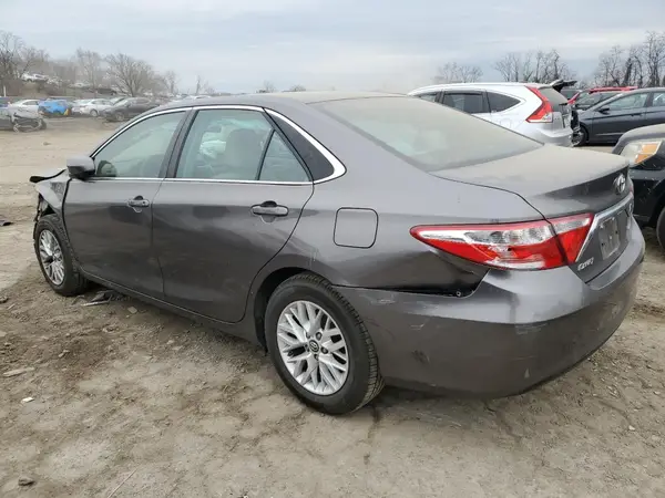 4T1BF1FK4HU398187 2017 TOYOTA CAMRY - Image 2