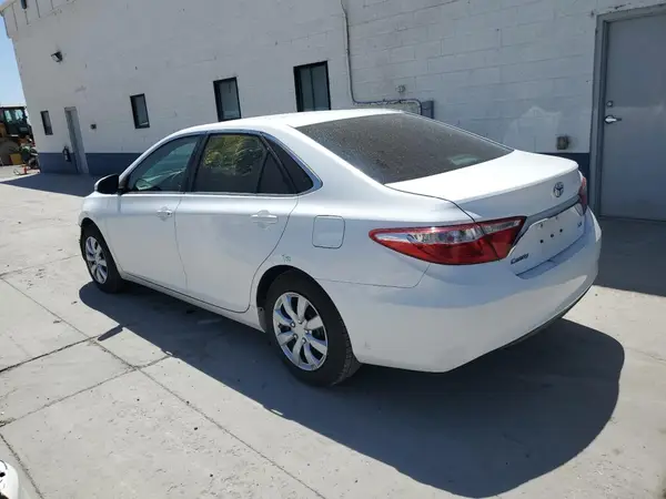 4T1BF1FK4HU398240 2017 TOYOTA CAMRY - Image 2