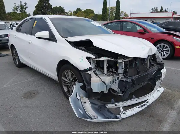 4T1BF1FK4HU399288 2017 TOYOTA CAMRY - Image 1
