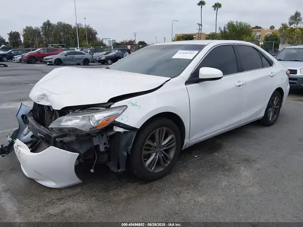 4T1BF1FK4HU399288 2017 TOYOTA CAMRY - Image 2