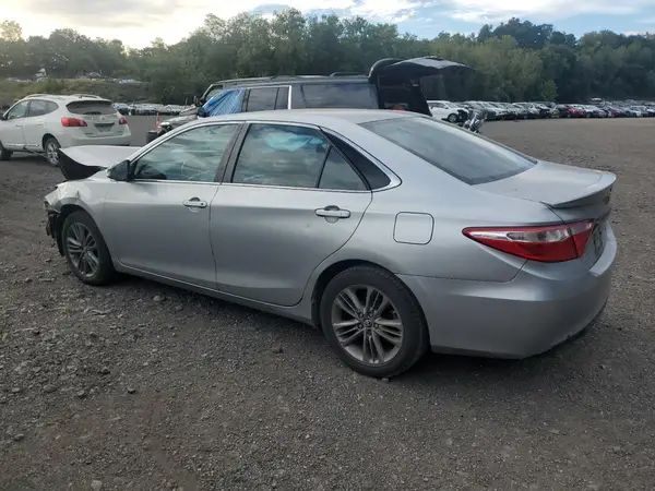 4T1BF1FK4HU399520 2017 TOYOTA CAMRY - Image 2